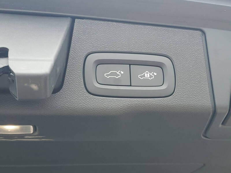 2022 Volvo XC60 B5 Inscription