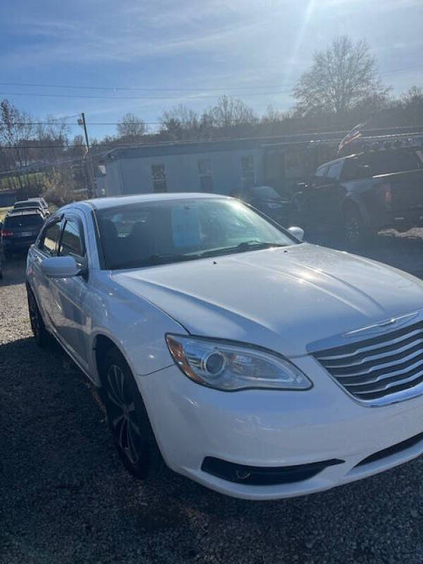 2011 Chrysler 200 S's photo