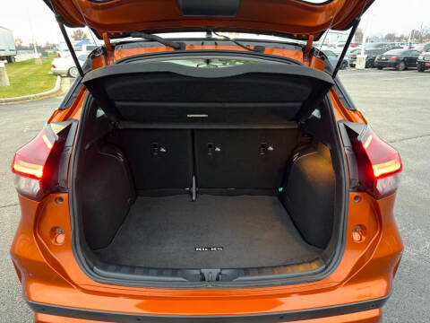 2023 Nissan Kicks SR