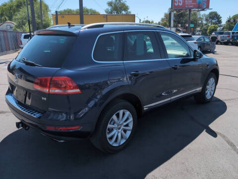 2012 Volkswagen Touareg VR6 Lux