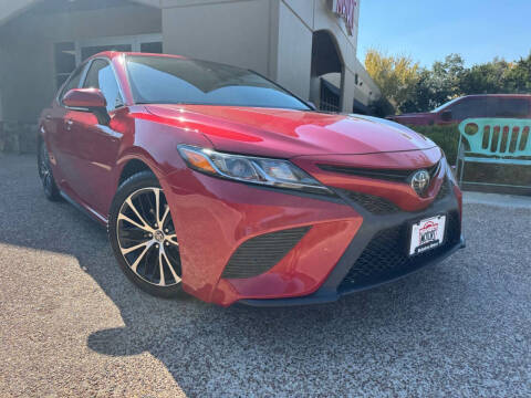 2020 Toyota Camry SE