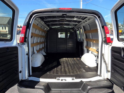 2017 GMC Savana 2500