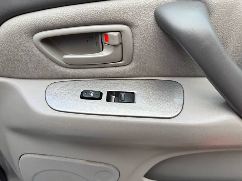 2004 Toyota Sequoia Limited