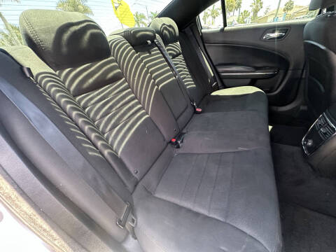 2014 Dodge Charger SXT