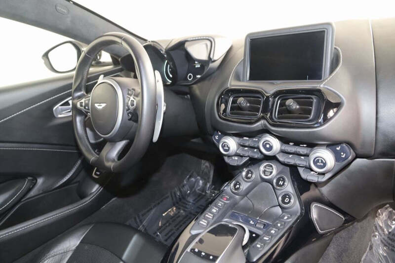 2019 Aston Martin Vantage