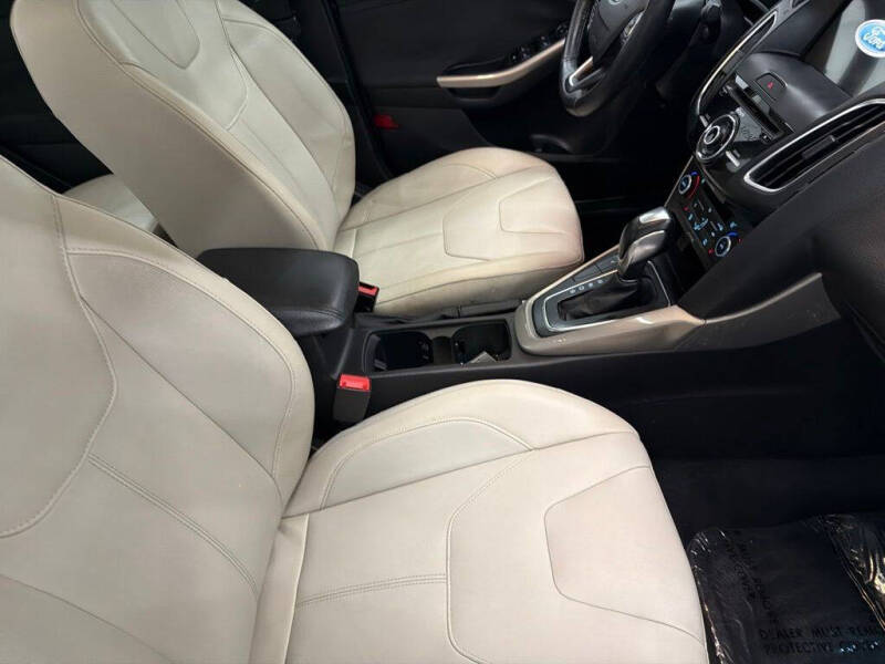 2017 Ford Focus Titanium