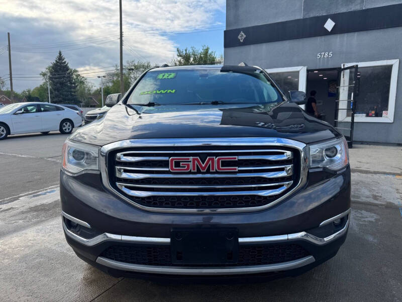 2017 GMC Acadia SLE-2