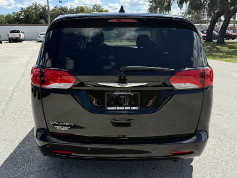 2023 Chrysler Voyager LX