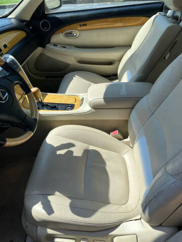 2004 Lexus SC 430