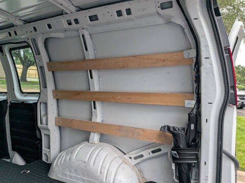 2024 GMC Savana 2500