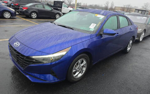 2022 Hyundai Elantra for sale at Caulfields Family Auto Sales in Bath PA