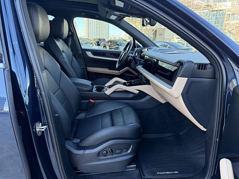 2024 Porsche Cayenne