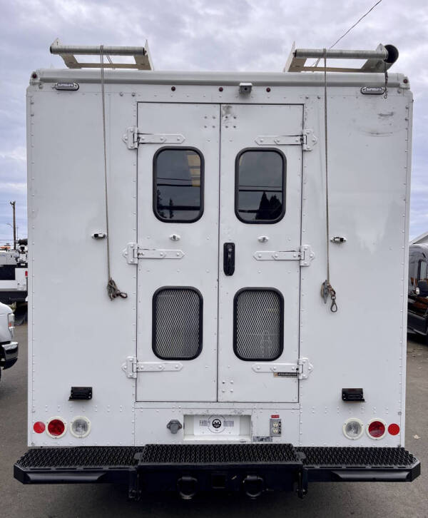 2016 Freightliner MT55 Chassis