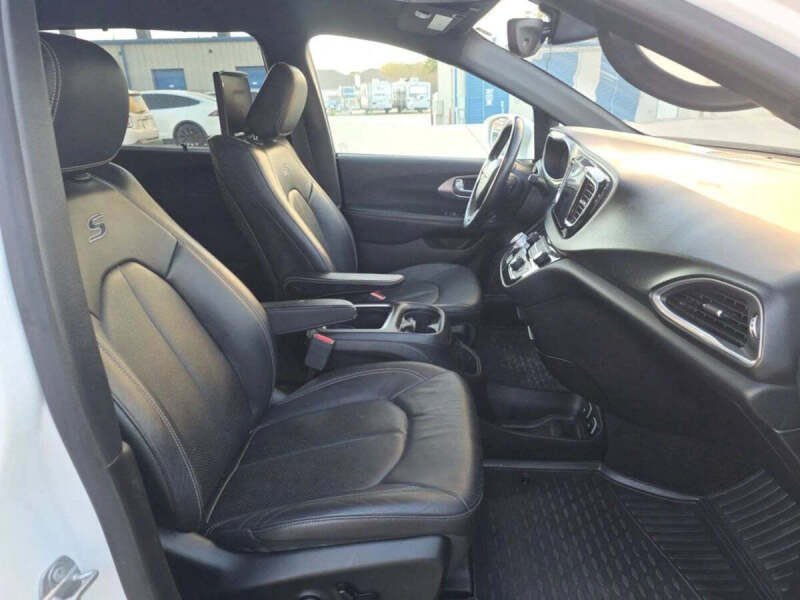 2019 Chrysler Pacifica Touring L Plus