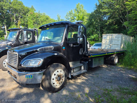 2019 Freightliner M2 106