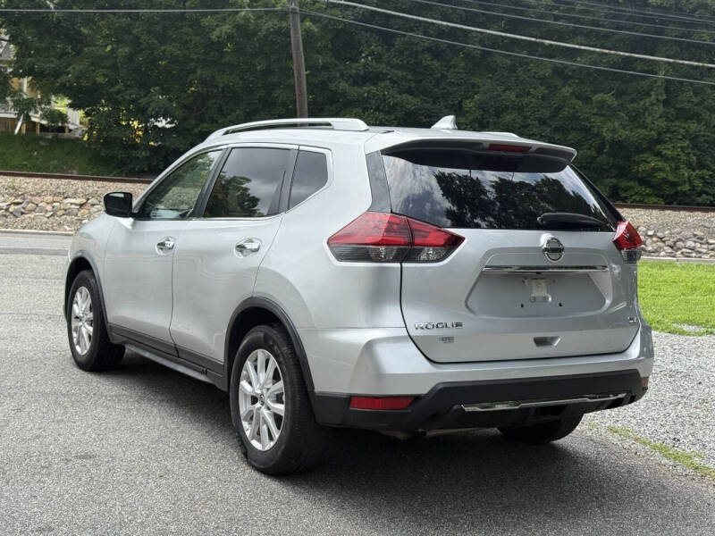 2020 Nissan Rogue SV