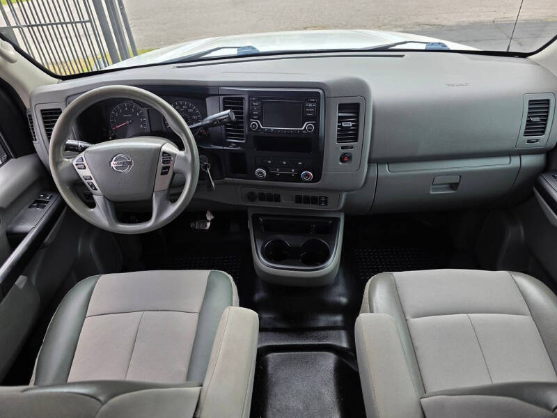 2018 Nissan NV 3500 HD S