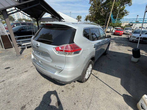 2015 Nissan Rogue SV