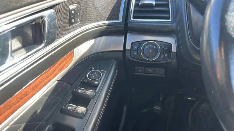 2017 Ford Explorer Platinum