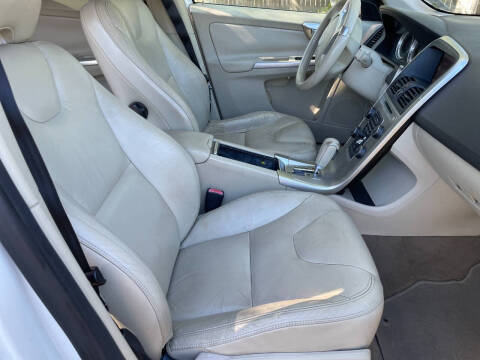 2011 Volvo XC60 3.2 R-Design