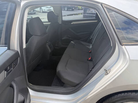 2012 Volkswagen Passat S PZEV
