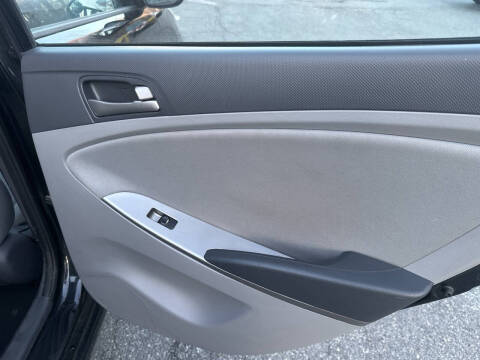 2015 Hyundai Accent GLS