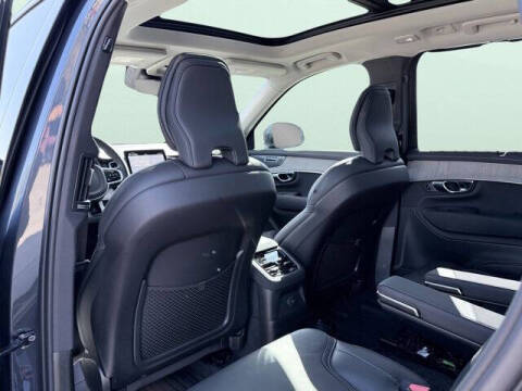 2025 Volvo XC90 T8 Ultra Bright Theme 6P