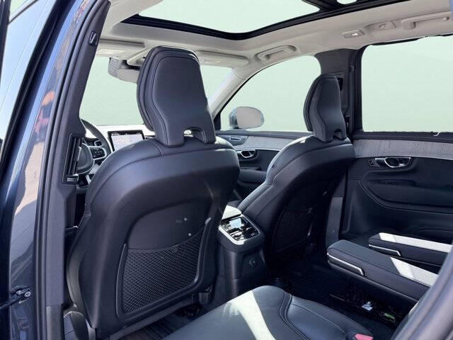 2025 Volvo XC90 T8 Ultra Bright Theme 6P