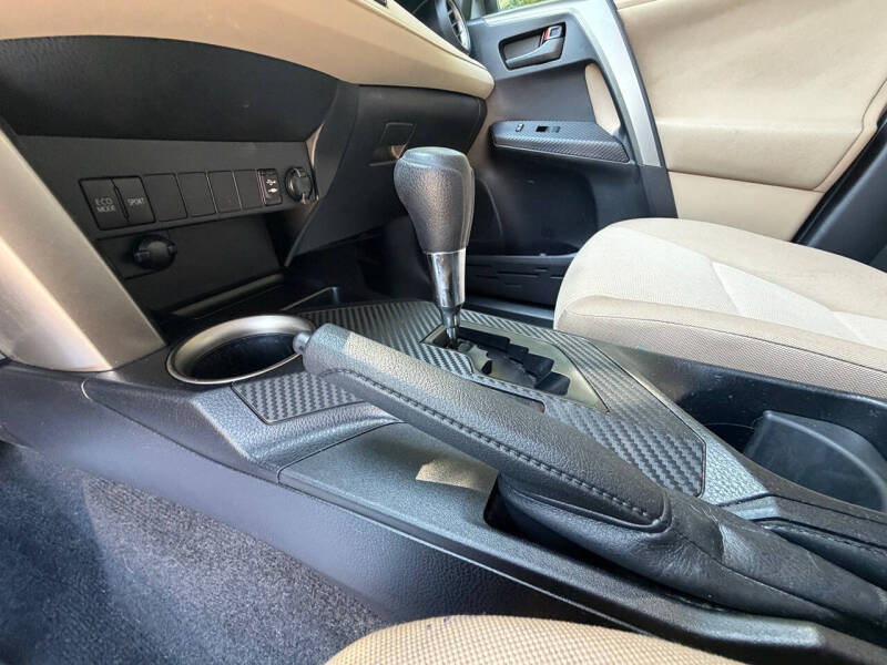 2013 Toyota RAV4 LE