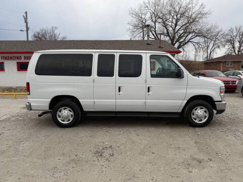2013 Ford E-Series E-350 SD XLT