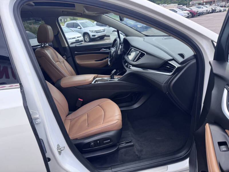 2020 Buick Enclave Essence