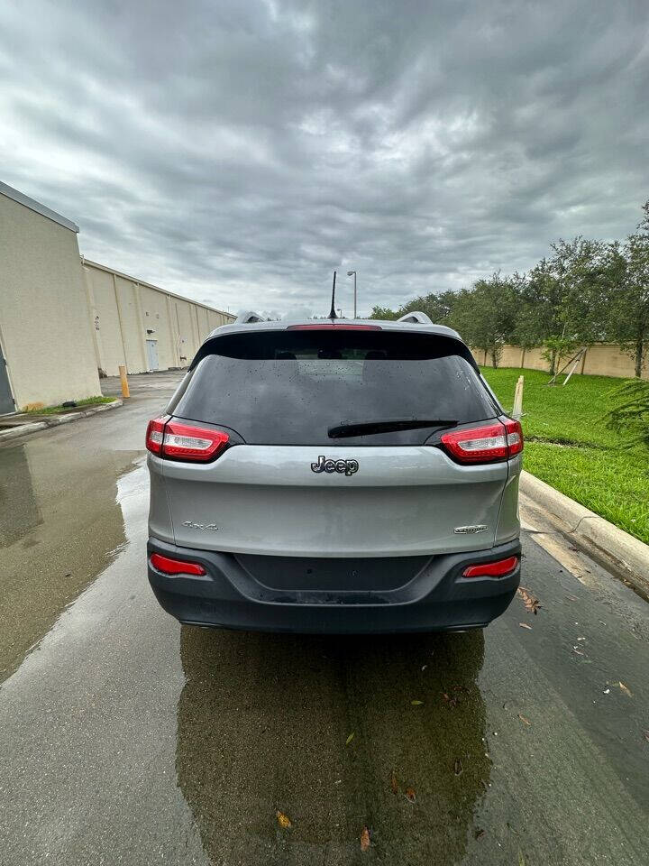 2014 JEEP Cherokee SUV / Crossover - $13,999