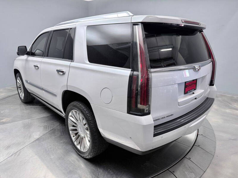 2020 Cadillac Escalade Platinum