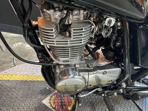 2016 Yamaha SR400