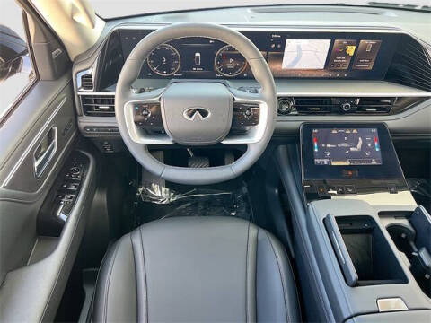 2025 Infiniti QX80 Pure