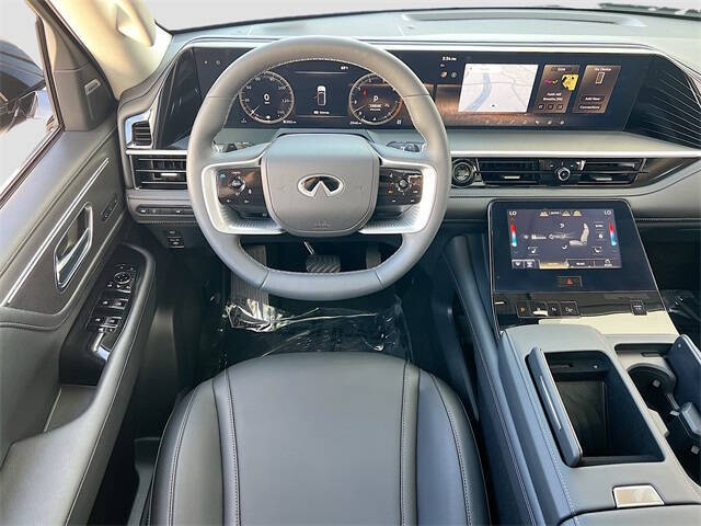 2025 Infiniti QX80 Pure