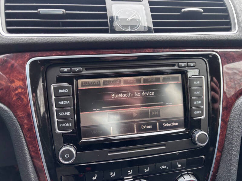 2013 Volkswagen Passat TDI SEL Premium