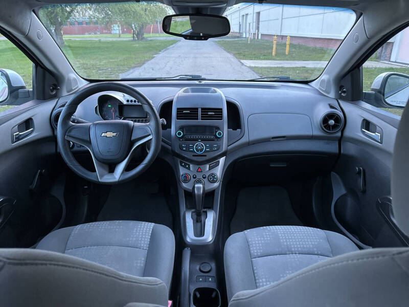 2012 Chevrolet Sonic LS