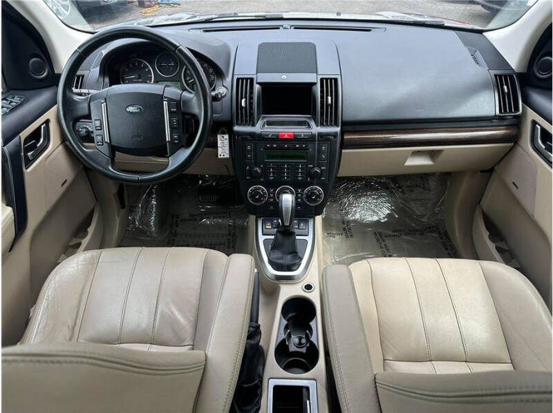2011 Land Rover LR2
