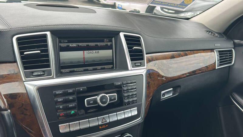 2015 Mercedes-Benz GL-Class GL 550 4MATIC