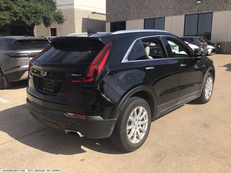2023 Cadillac XT4 Luxury