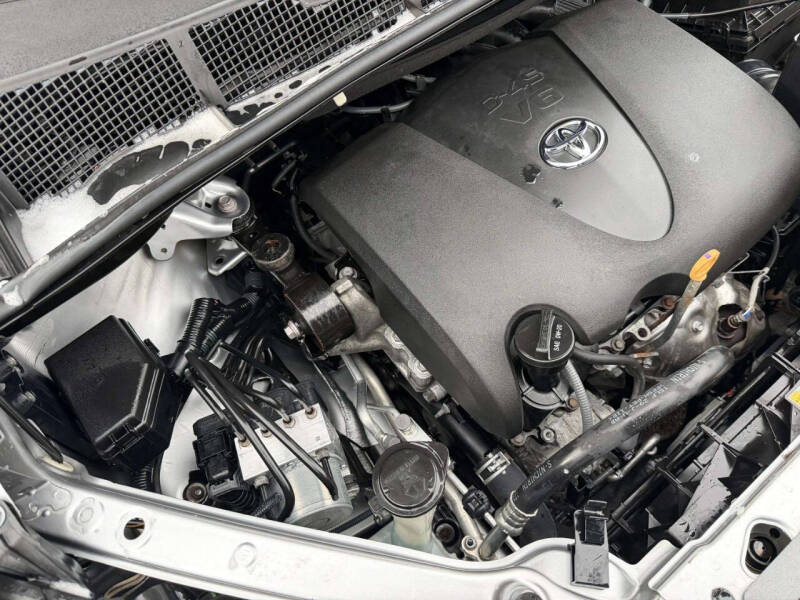 2018 Toyota Sienna XLE 8-Passenger