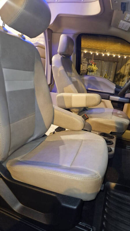 2021 Thor Motor Coach Magnitude