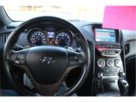 2013 Hyundai Genesis Coupe 2.0T Premium