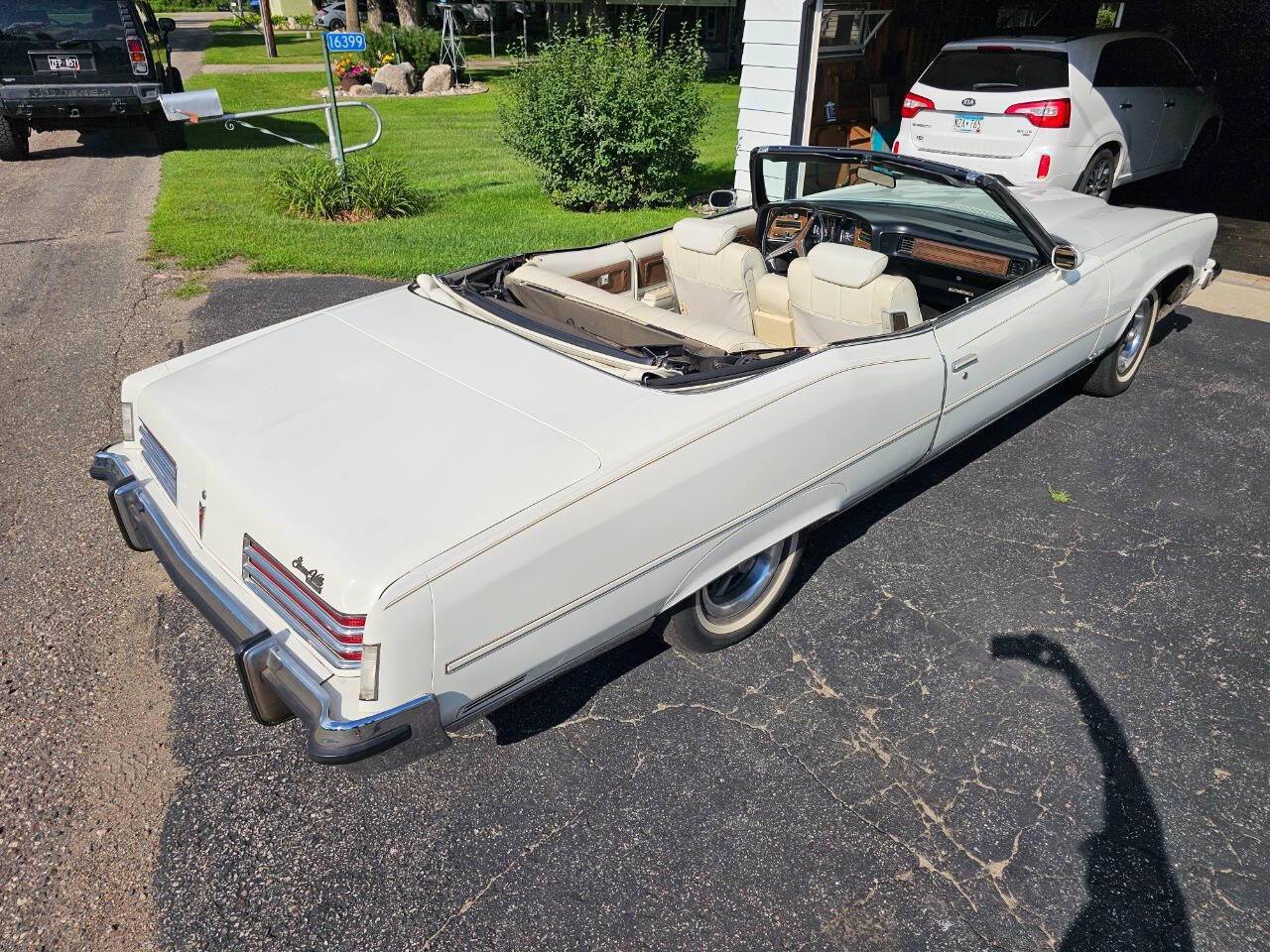 1973 Pontiac Grand Ville 13