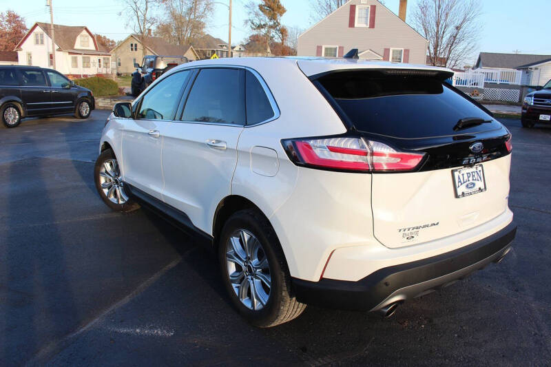 2023 Ford Edge Titanium