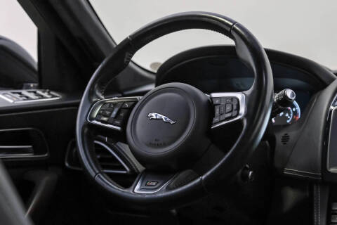 2018 Jaguar F-PACE S