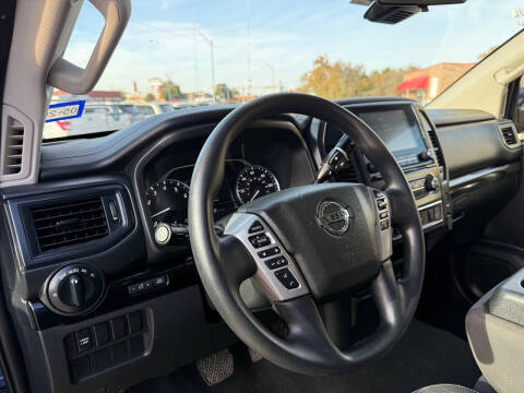 2022 Nissan Titan S