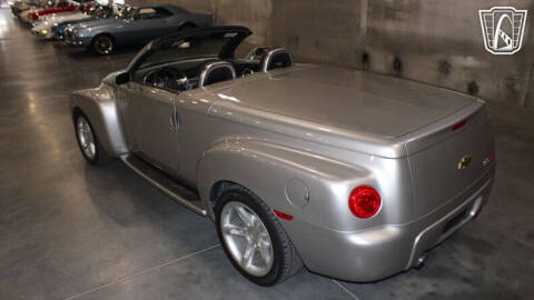 2004 Chevrolet SSR LS
