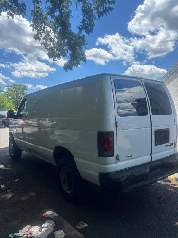 2013 Ford E-Series E-350 SD